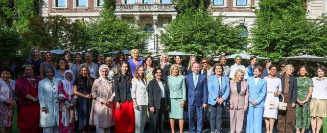 Emine Erdoğan, first ladylerle buluştu