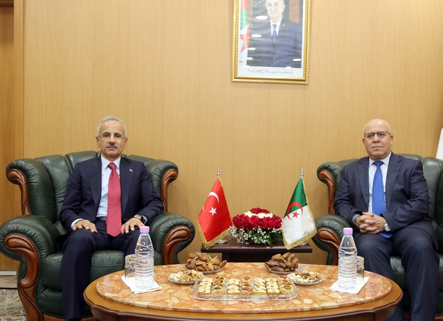 Ulaştırma ve Altyapı Bakanı Uraloğlu, Cezayirli mevkidaşıyla görüştü