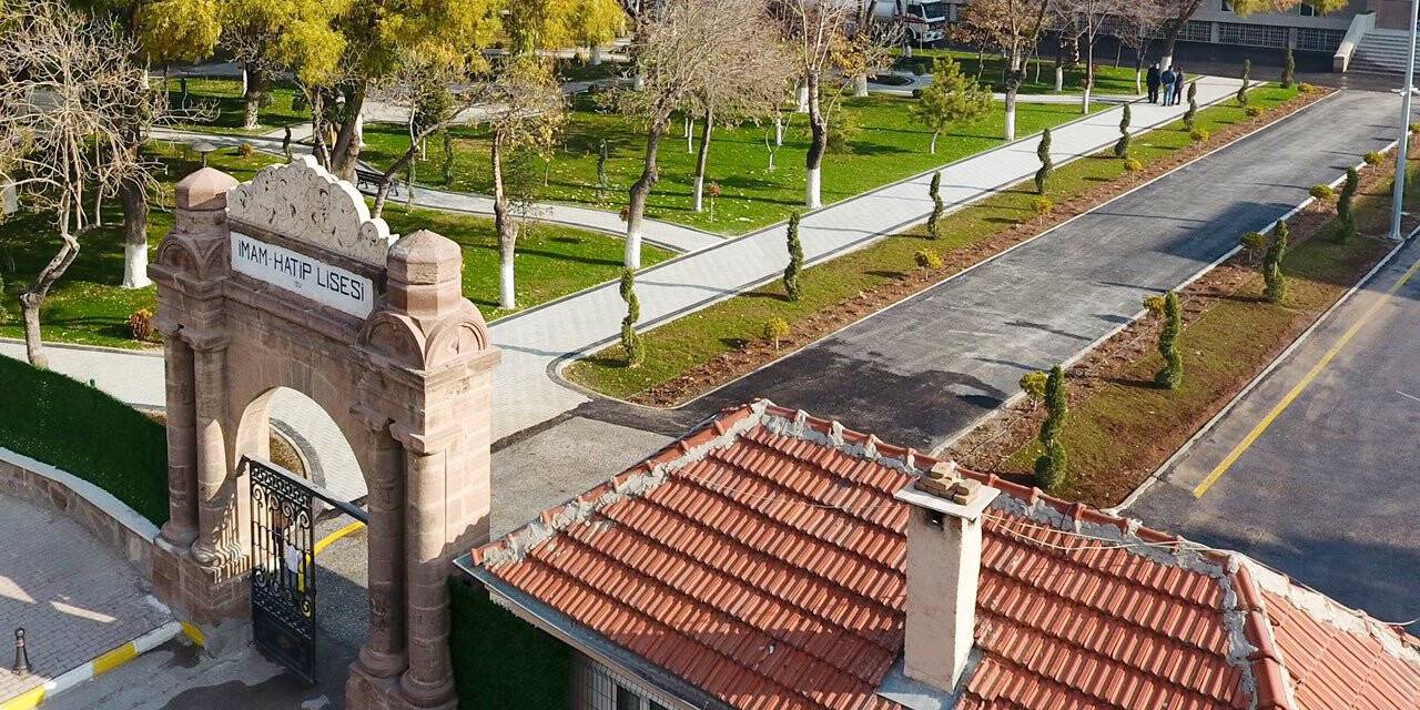 Konya Merkez İmam Hatip Lisesi Yıkılıyor