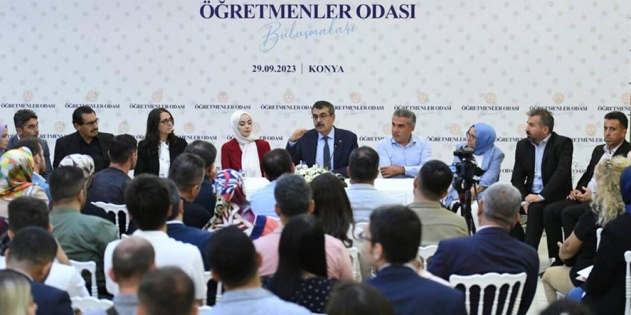 Bakan Tekin, Konya'da Öğretmenler Odası’nda konuştu