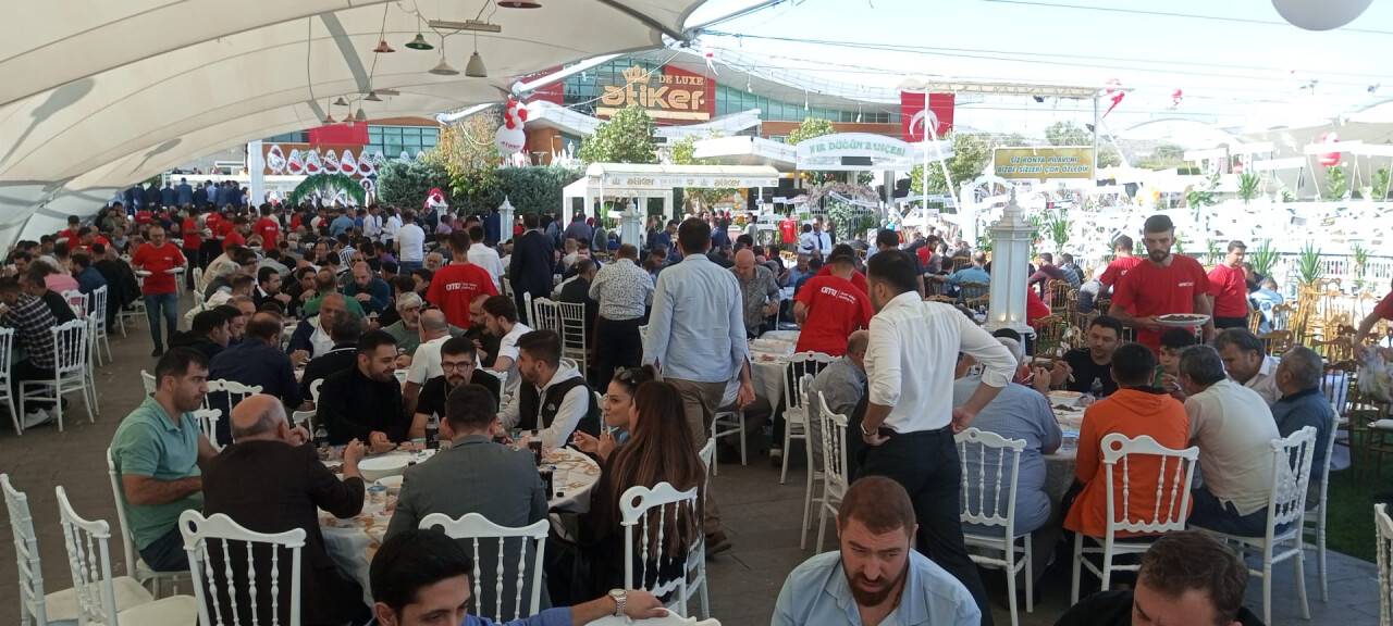 Konyalı işadamının torunu evlendi, Konya bu düğüne akın etti