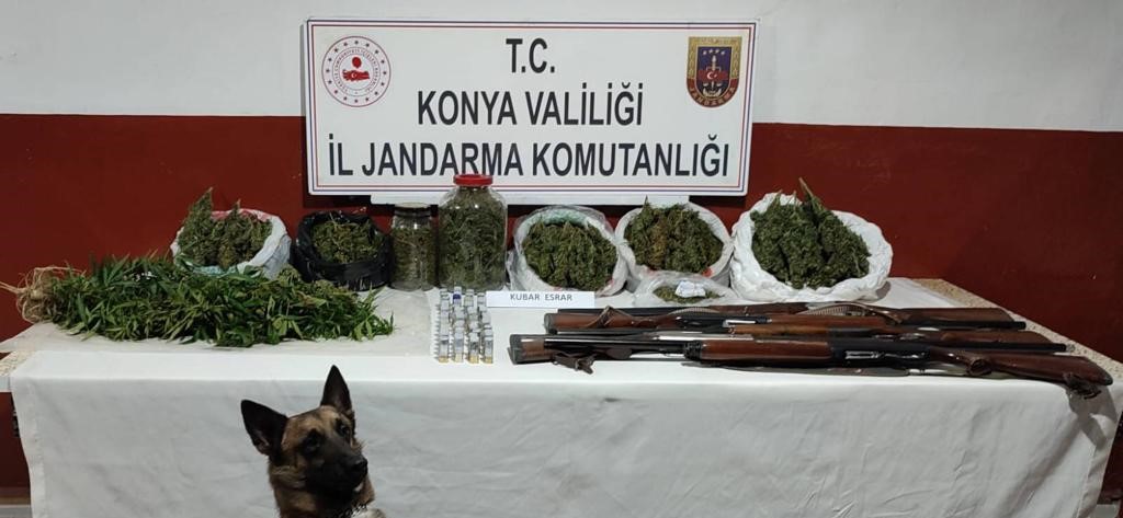 Konya'da uyuşturucu ve silah operasyonu