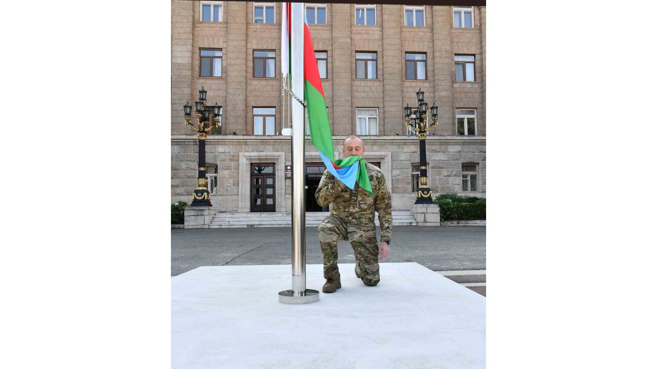 Aliyev: “Üç palyaço, hak ettikleri cezayı bekliyor”