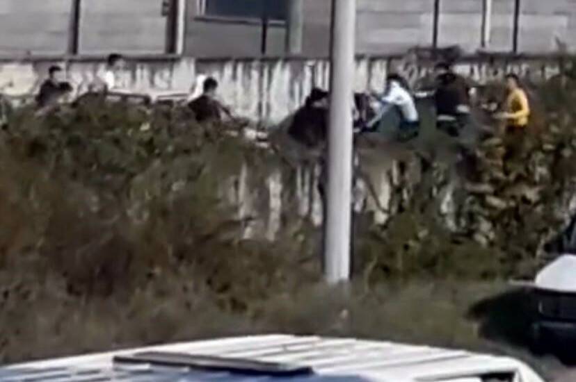 Tekme tokat kavga ettiler