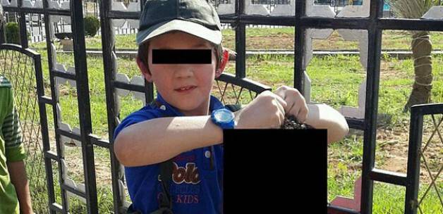 Kahreden fotoğraf! Elindeki kesik kafayla...