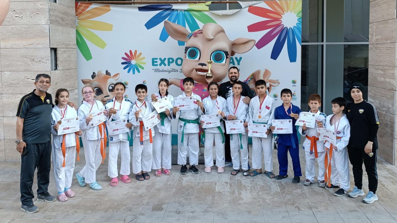 Konya Büyükşehirli  judoculardan 12 madalya