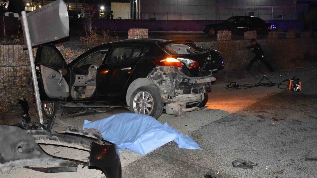 İzmir’de feci kaza: Karı koca hayatını kaybetti!