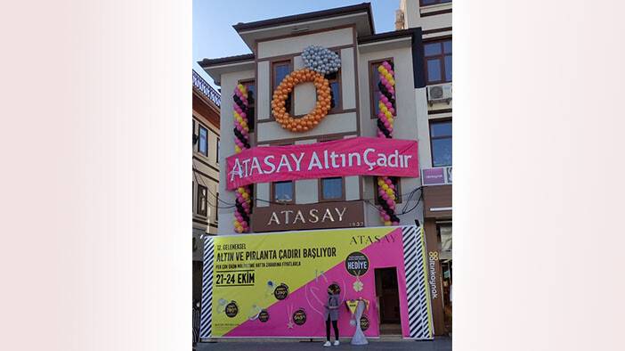 Atasay Altın ve Pırlanta Çadır Kampanyası Konya Valilik Meydanı’nda devam ediyor