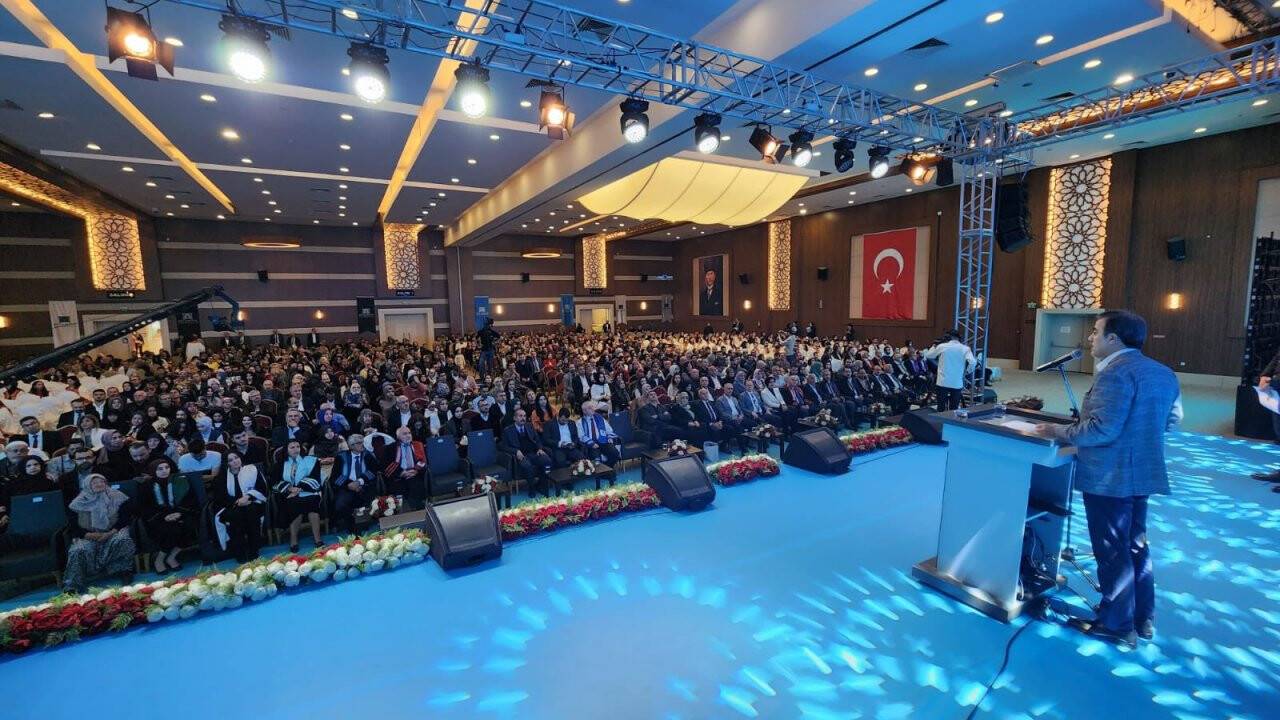 KTO'da bin 800 öğrenci mezun oldu