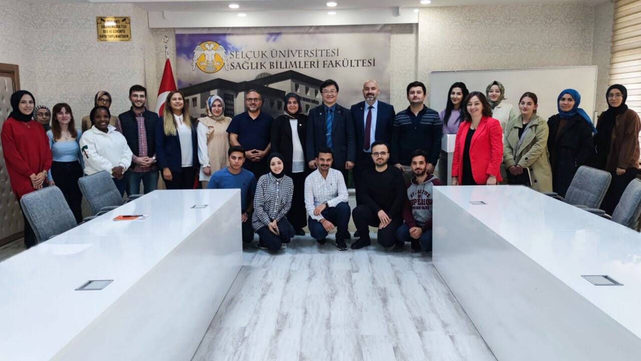 SÜ'de “Turkish Youth Dialogue” konferansı gerçekleşti