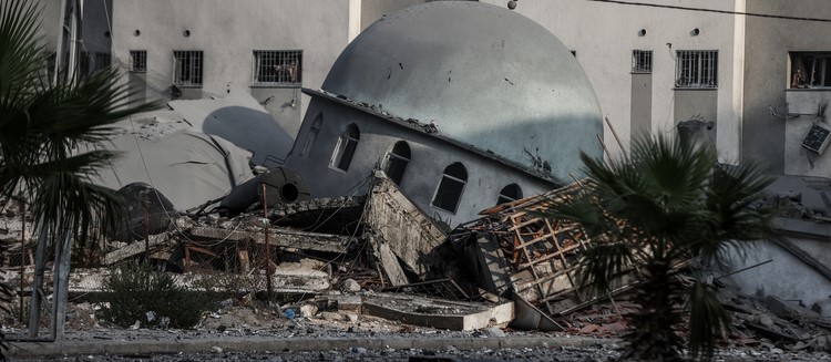 İsrail, Gazze'de 31 camiyi tamamen yıktı