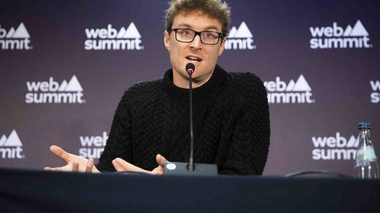 İsrail’i eleştiren Web Summit CEO’su tepkilerin ardından istifa etti