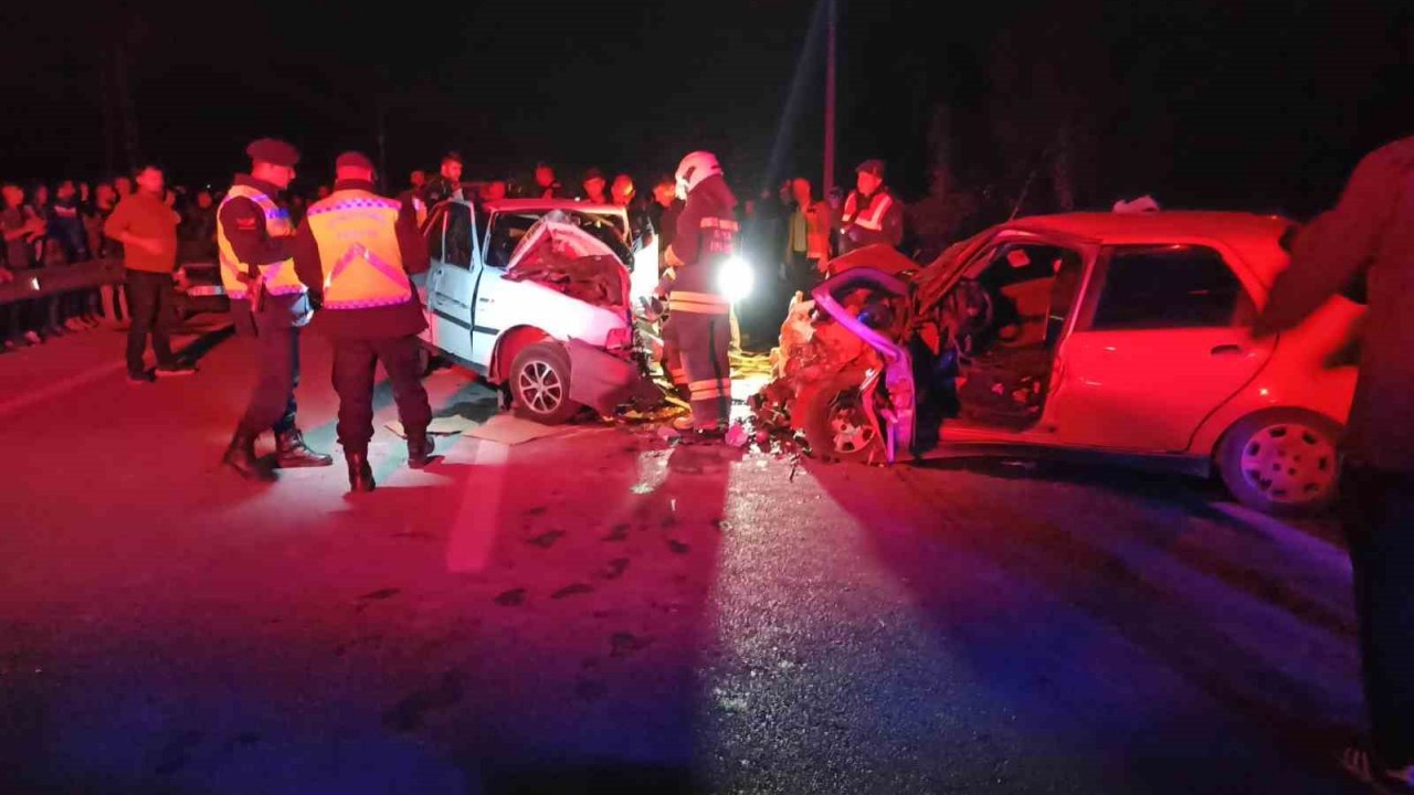 Konya’da 3 araç kaza yaptı 1 kişi öldü, 3 kişi yaralandı