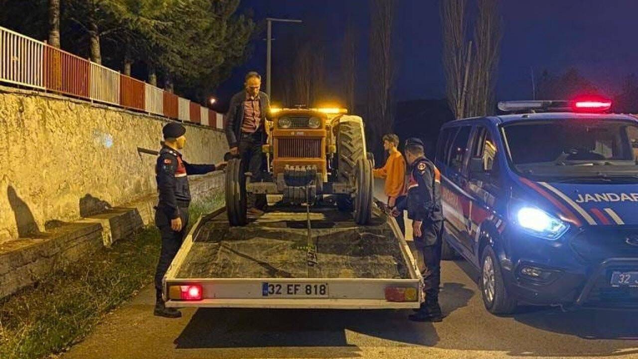 Mevsimlik tarım işçisi Isparta'da çaldığı traktörü Konya'da sattı