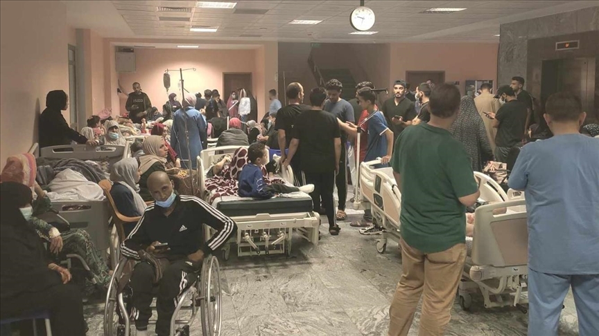İsrail’in Türkiye-Filistin Dostluk Hastanesi’ne düzenlediği saldırı anı görüntülendi