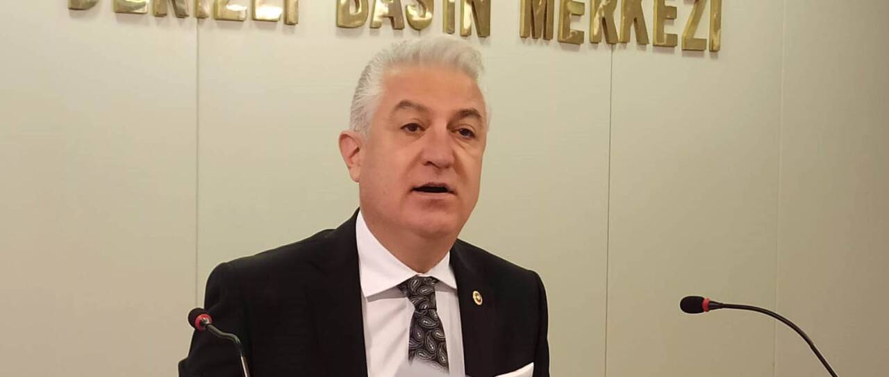 CHP’li eski vekil:  "CHP’de Atatürk düşmanı danışmanlar cirit atıyor"
