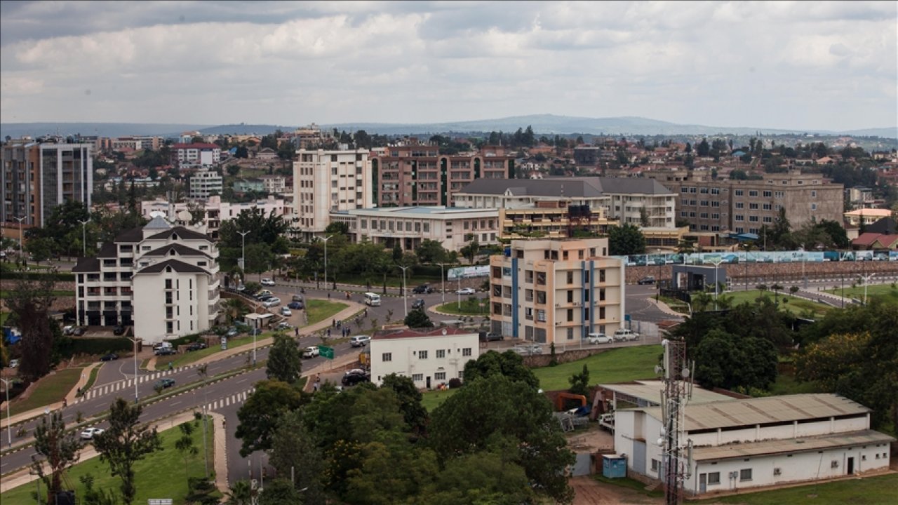 Ruanda sınırsız seyahatin önünü açıyor