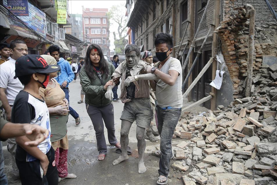 Depremde 37 kişi hayatını kaybetti