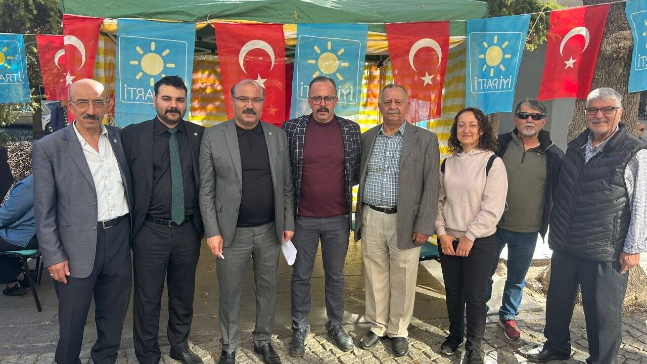 İYİ Parti Konya’dan emekliler  için imza kampanyası