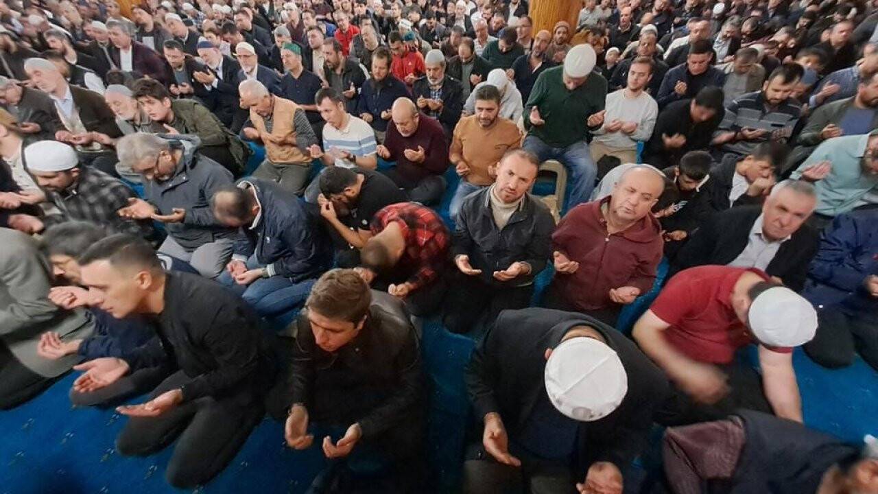 Filistililer için dua edildi