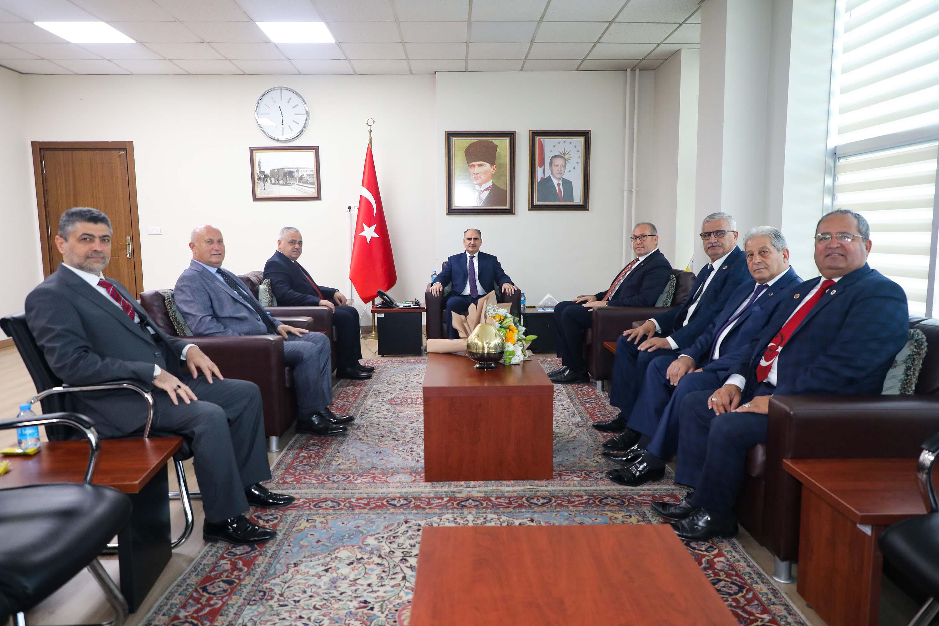 Vali Özkan’a Türkiye Muhtarlar Federasyonu Genel Başkanı Aktürk’ten ziyaret