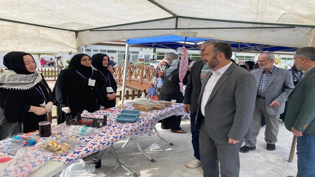 İl Müftüsü Prof. Dr. Ali Öge'den Filistin kermesine ziyaret