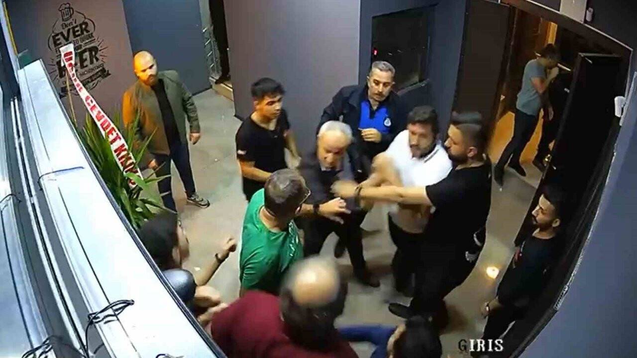 Alkollü gece kulübünde polis ve gazeteci darp edildi!