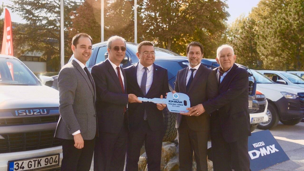 Anadolu Isuzu'dan MEDAŞ'a 107 adet 4x4 pick-up desteği