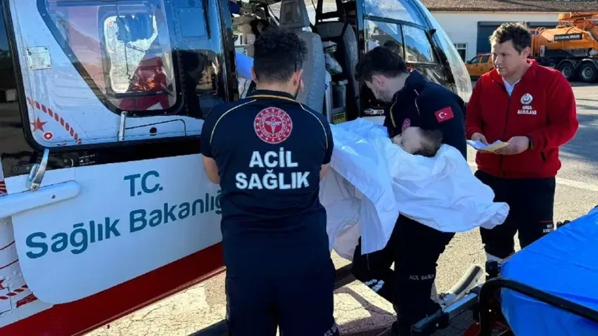 Üzerine çaydanlık devrilen bebek yandı
