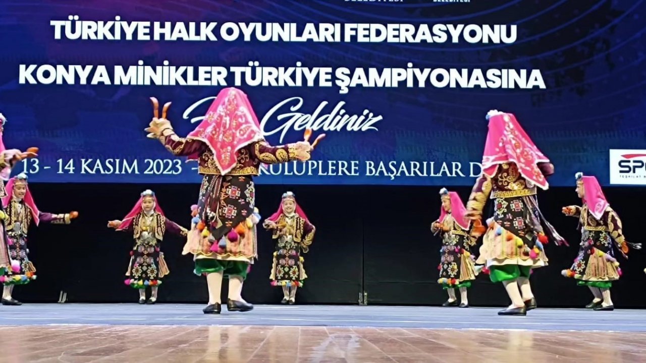 Konya'da minikler halk oyunlarında Türkiye şampiyonları belli oldu