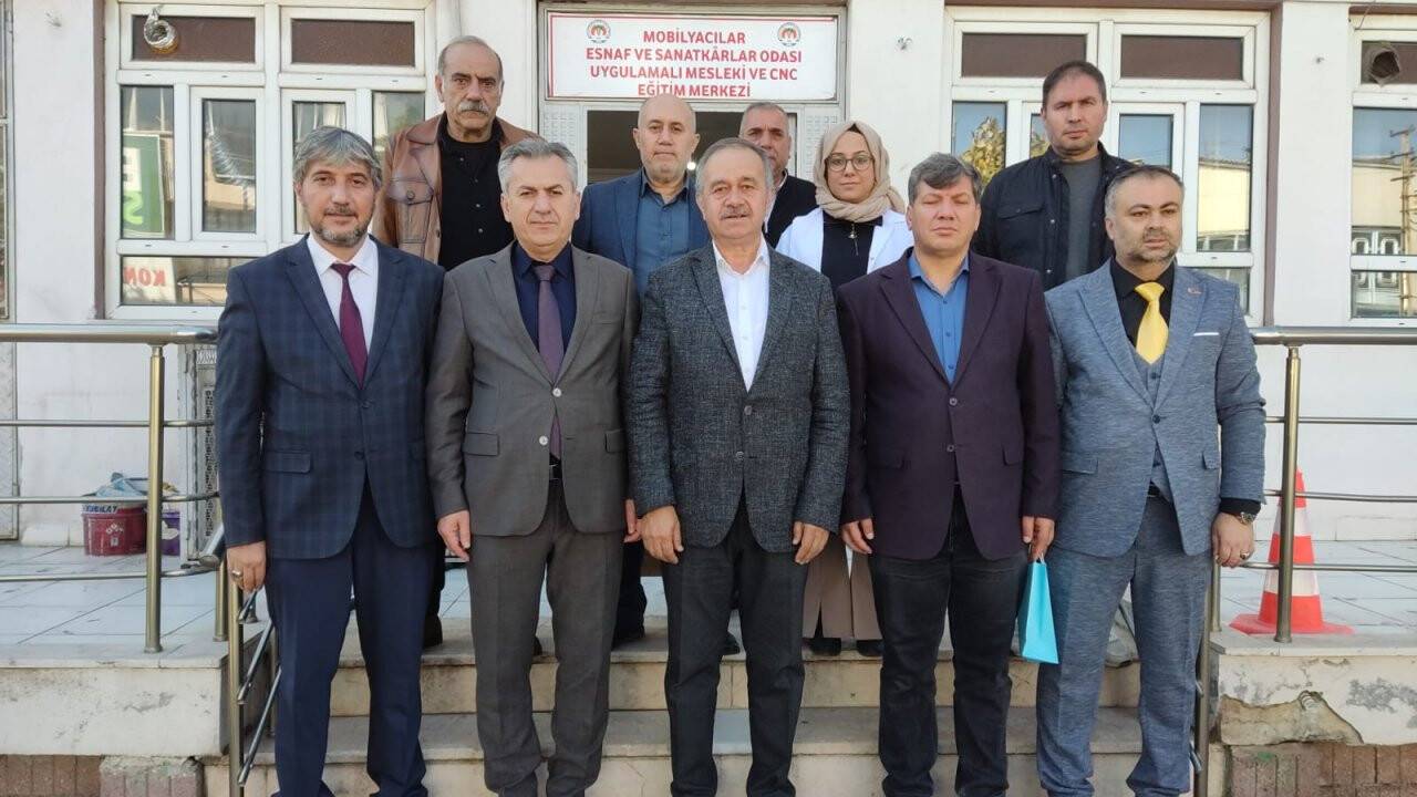 Konya'da çocuklar geleneksel ahşap oyuncak yapımını öğrendi