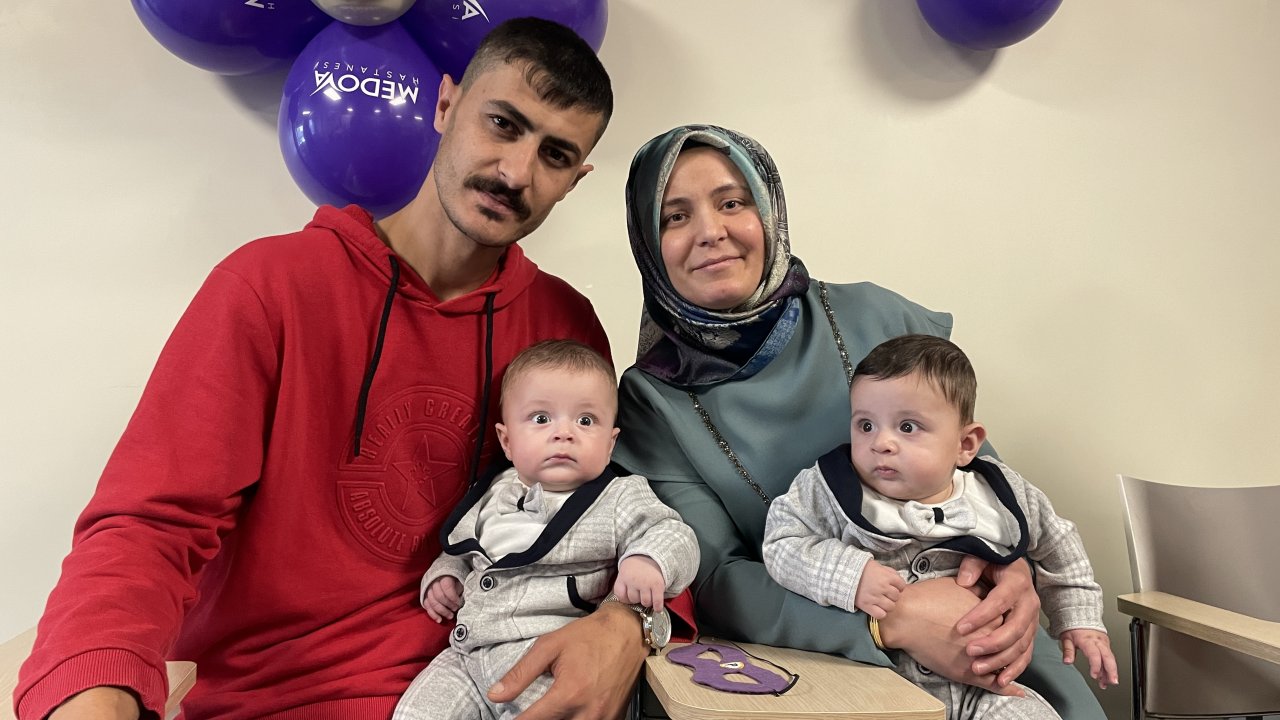 Konya'da erken doğan ikizler ailesine neşe kaynağı oldu