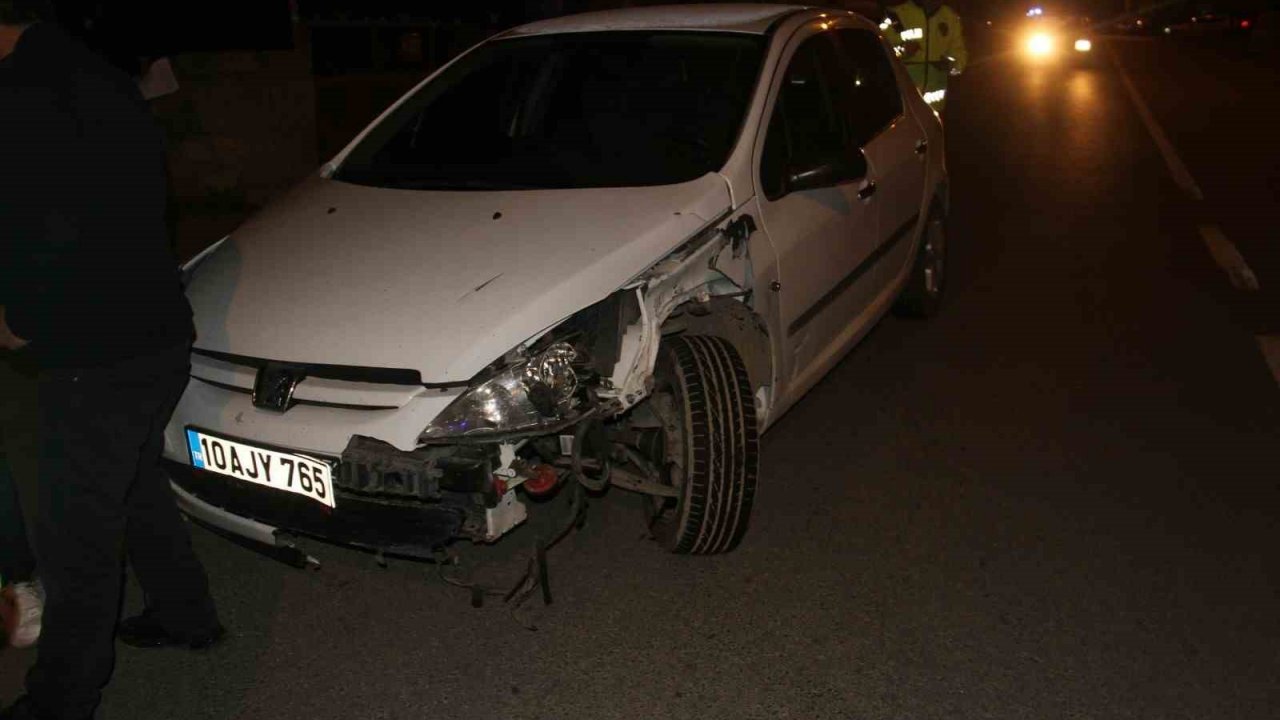 Beyşehir'de otomobille motosiklet  çarpıştı