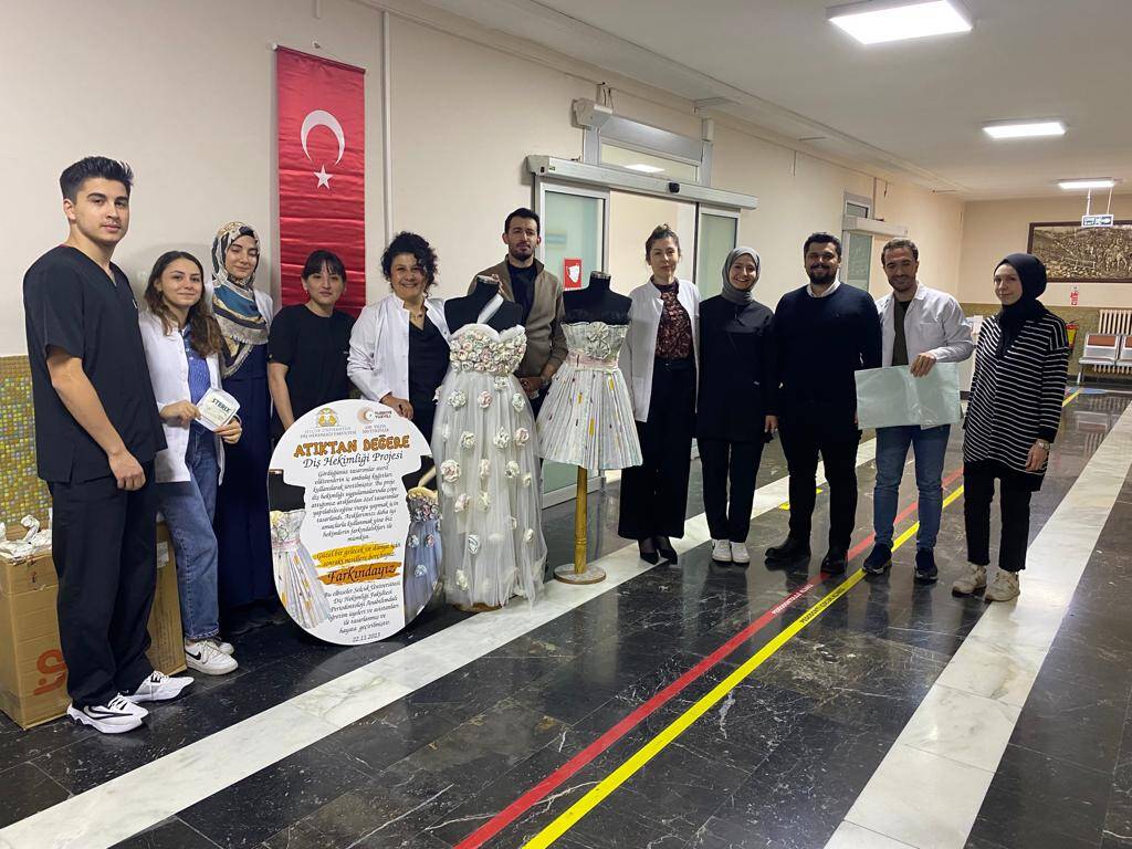 Konya'daki üniversitede atıklarla büyük farkındalık