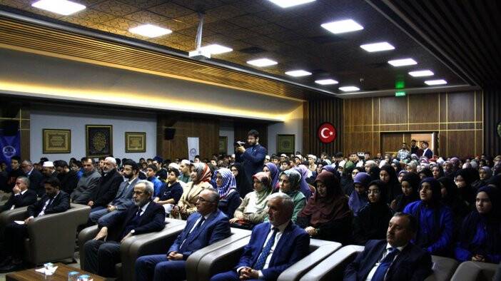 Prof.  Karslı “Hafızlar Buluşması”na katıldı