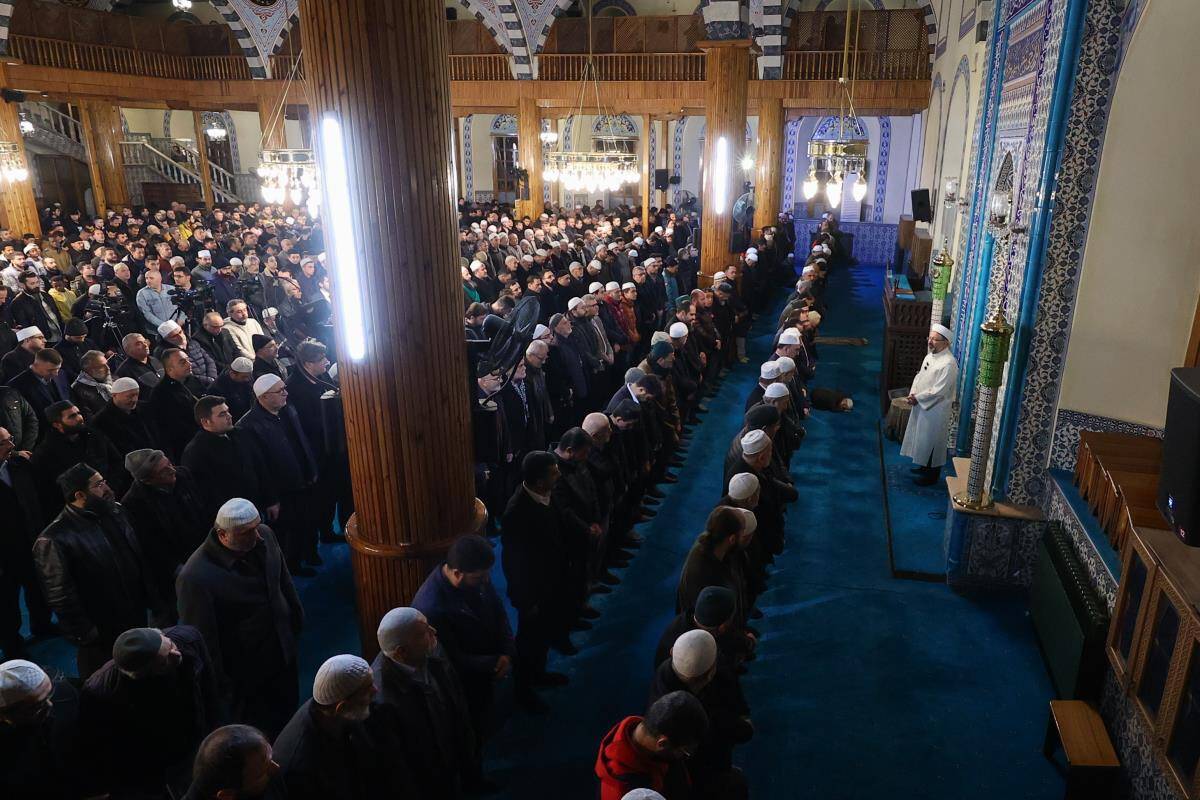 Diyanet İşleri Başkanı Erbaş,  Konya'da “Filistin ve Gazze için Dua” programına katıldı