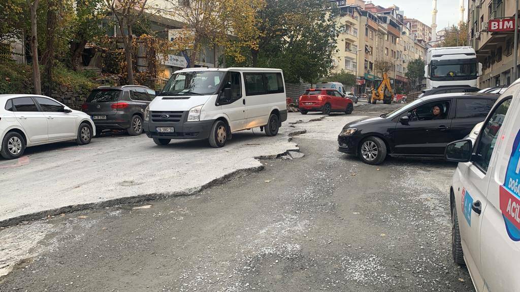 İstanbul’un göbeğinde yollar tarlaya döndü