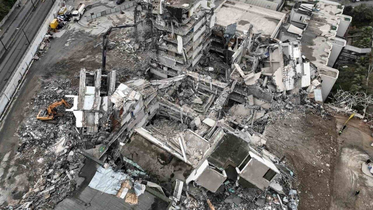 İstanbul'un E-5'i yenileniyor binalar yıkılıyor