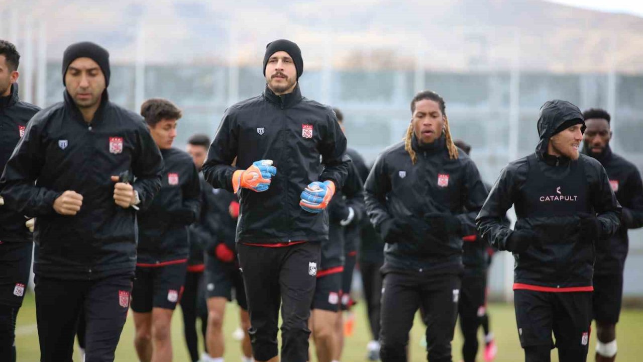 Sivasspor Konya maçı hazırlıklarını tamamladı