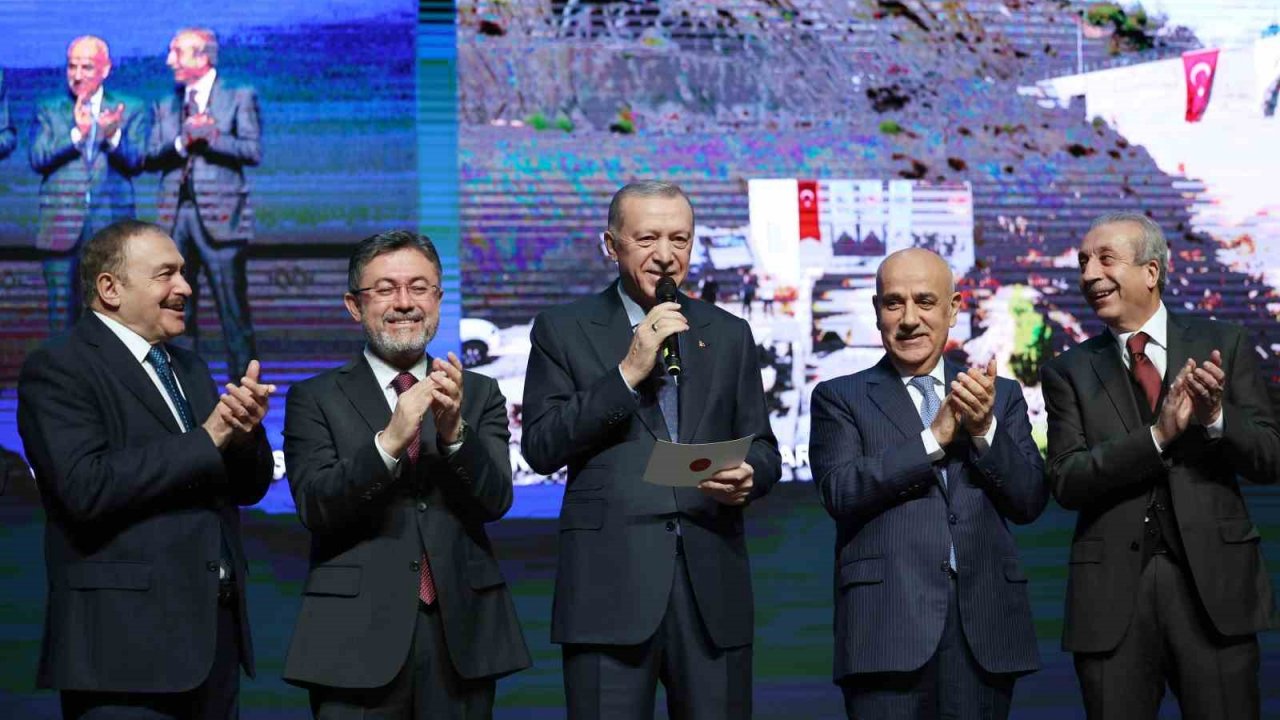 Cumhurbaşkanı Erdoğan: “Başka ülkelere hak olan Türkiye’ye lüks değildir”