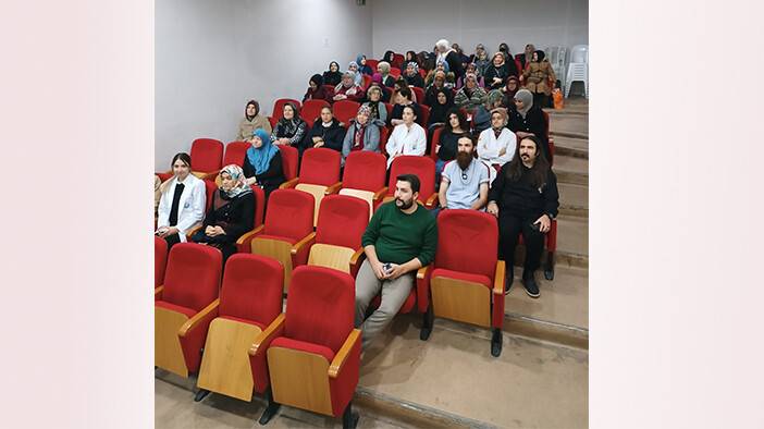 Konya'nın ilçesinde "En İyi Narkotik Polisi Anne" semineri