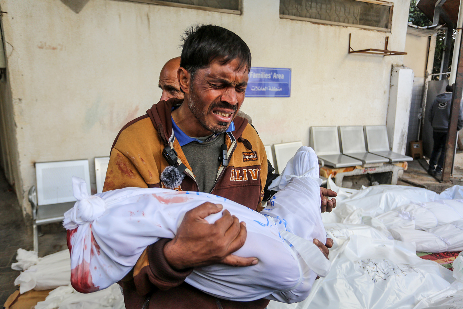 Gazze'de hayatını kaybedenlerin sayısı 18 bin 412'ye yükseldi