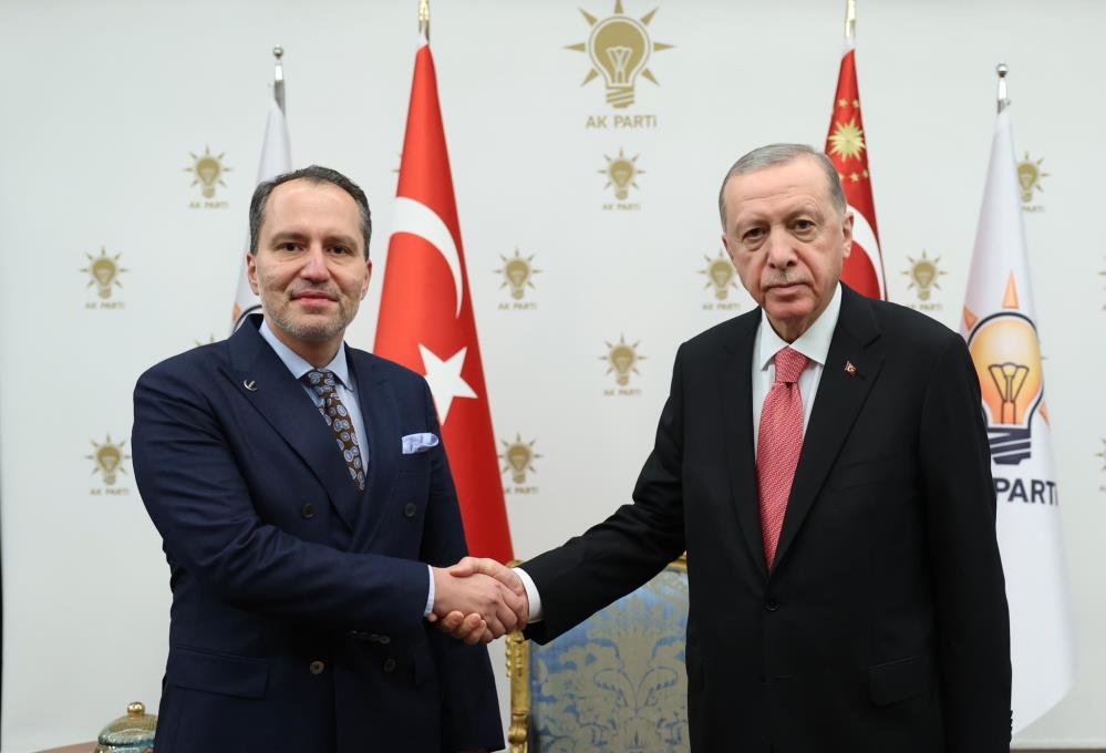 Erdoğan, Yeniden Refah Partisi Genel Başkanı Erbakan'ı kabul etti