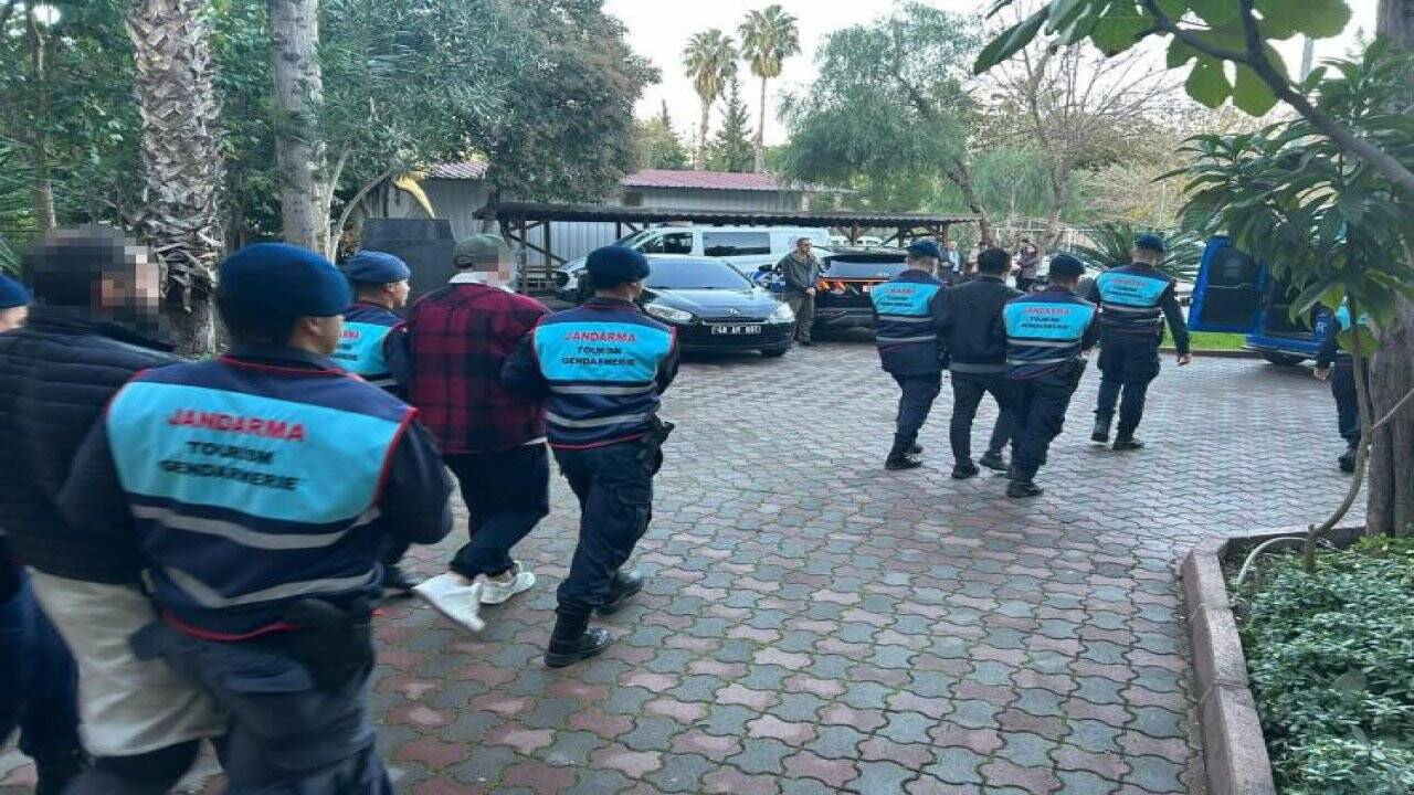 Suç örgütüne operasyon: 3 kişi tutuklandı