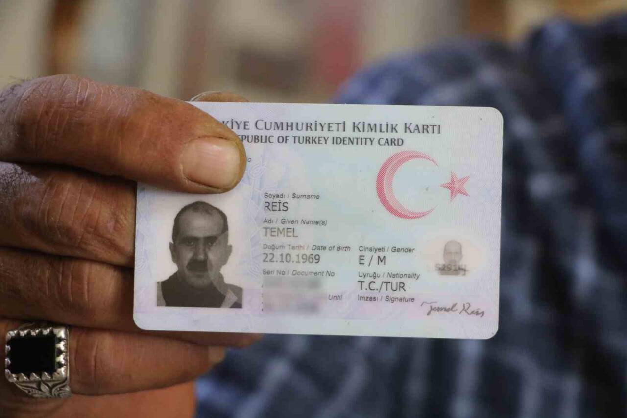 İsmini Temel Reis olarak değiştirdi