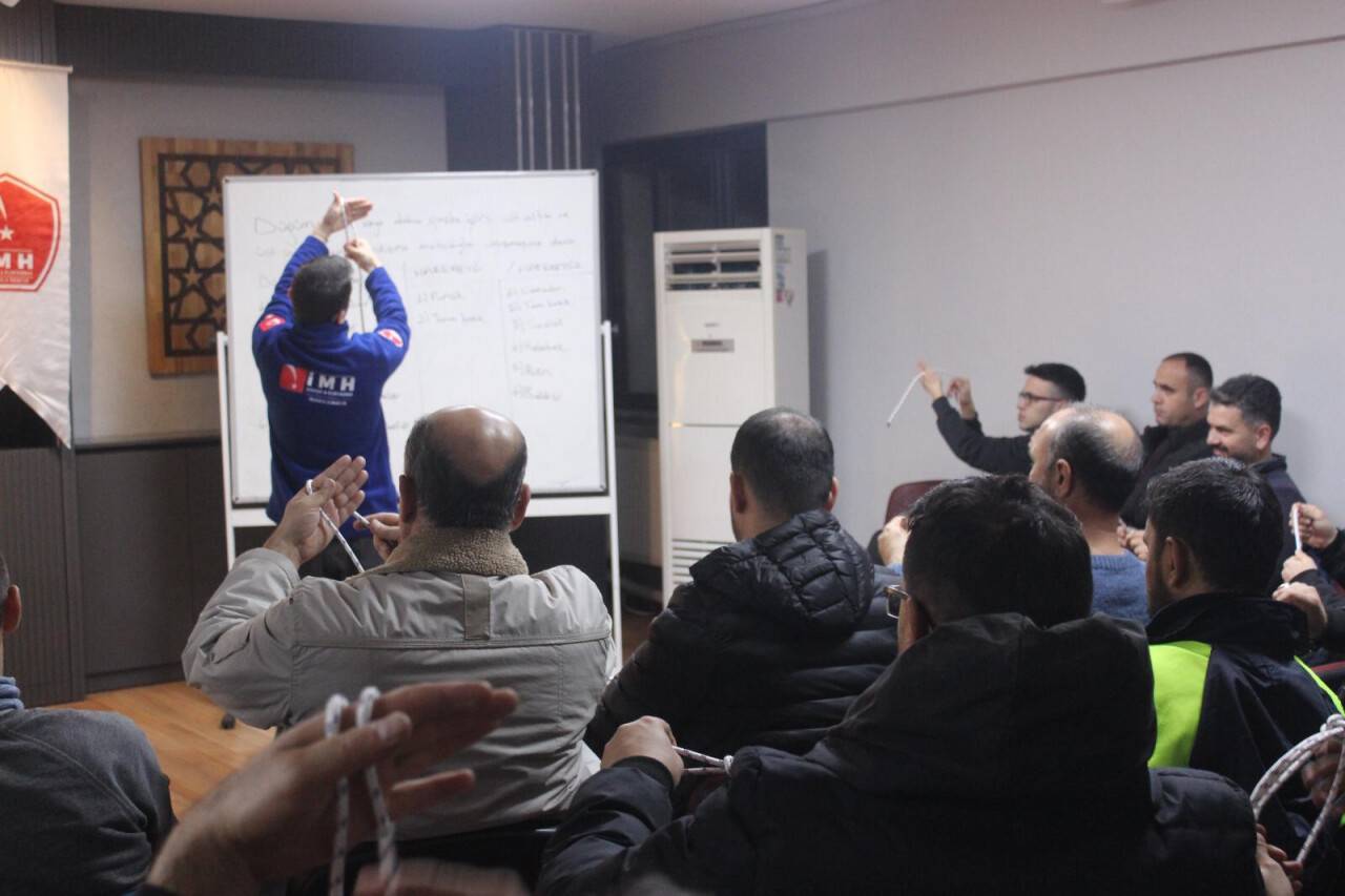 Konya İMH'de 'Düğümler ve Bağlar' eğitimi