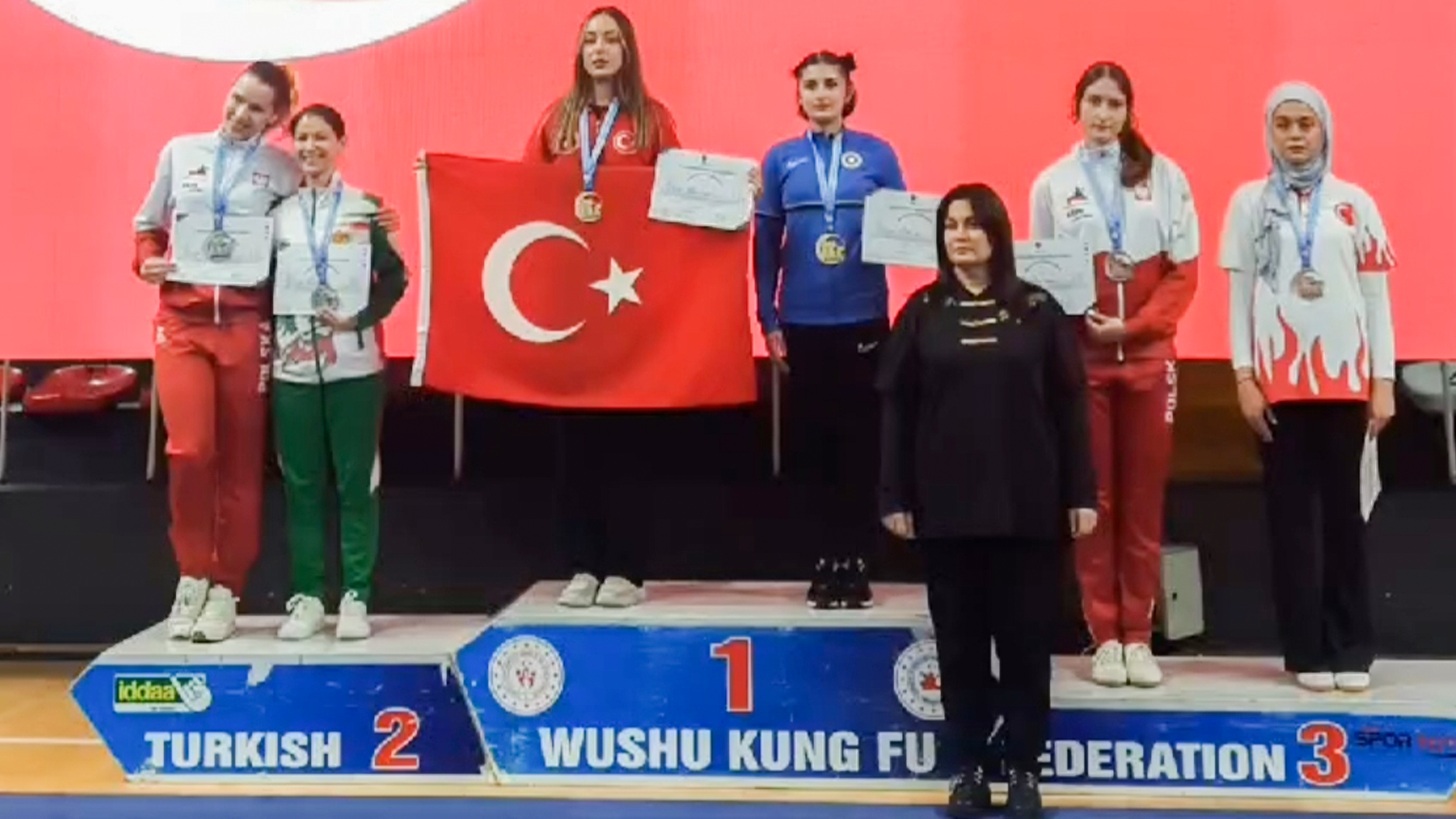 Avrupa Wushu Kungfu şampiyonası’nda Selçuk rüzgarı esti