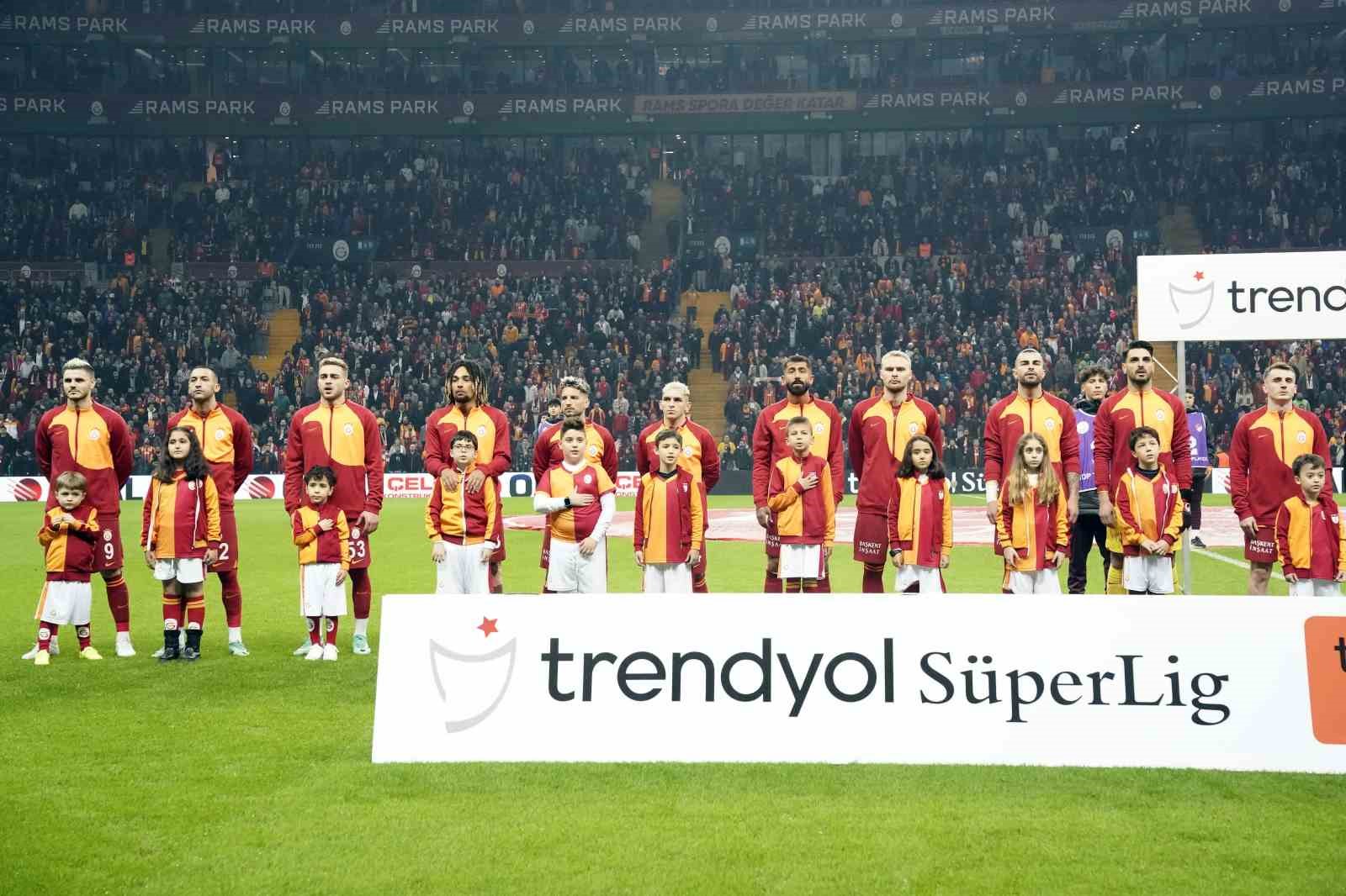 Galatasaray kalesi gole kapalı