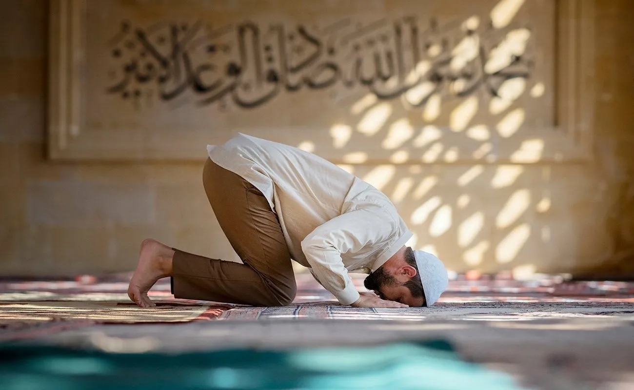 Yatsı namazı nasıl kılınır? Müslümanlar için gecenin son ibadeti