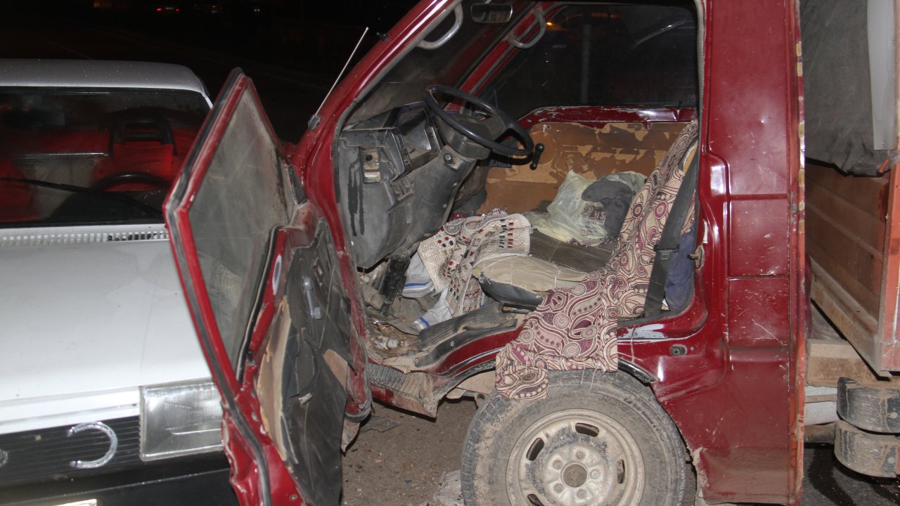 Konya'da trafik kazası: 3 kişi hastaneye kaldırıldı